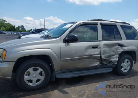 2002 Chevrolet Trailblazer Ls from USA, damaged, VIN 1GNDS13S822492645